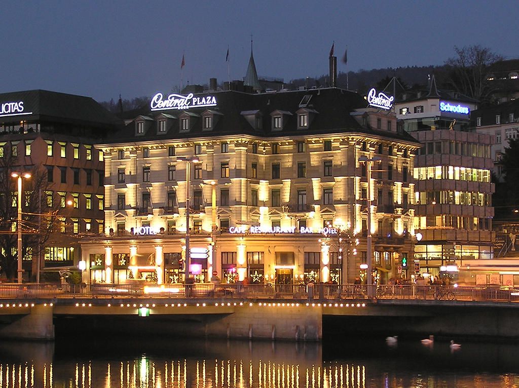 Plaza 4* Zürich