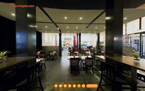 X-tra Hotel