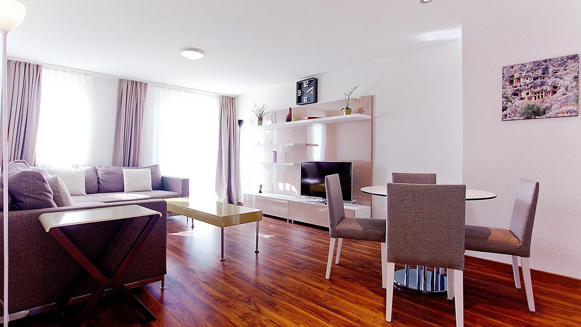 Premium By Livingdowntown Apartment