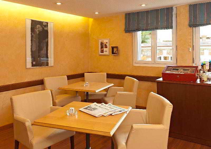 Royal Hotel 3*