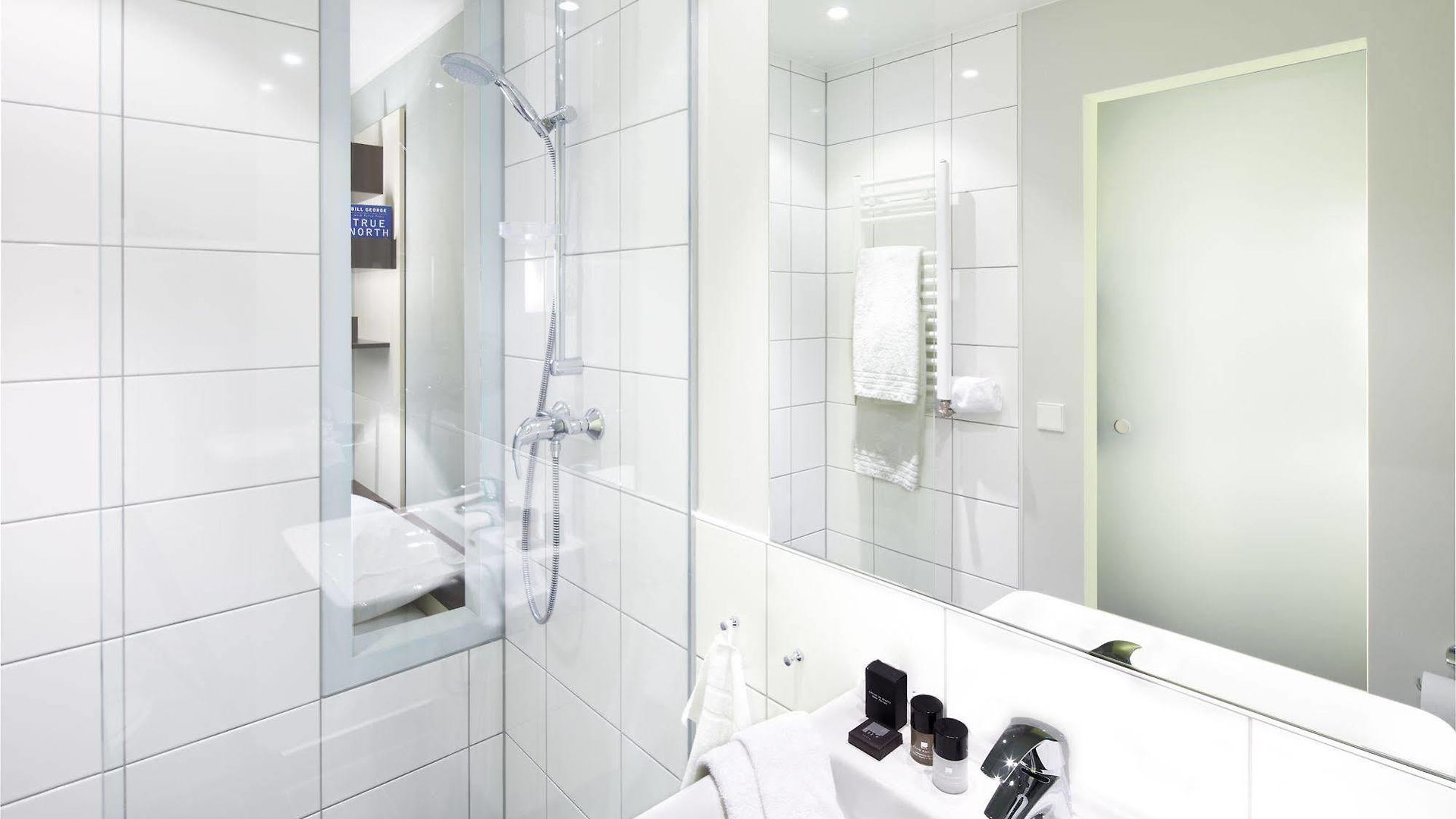 The Flag Hotel 3*