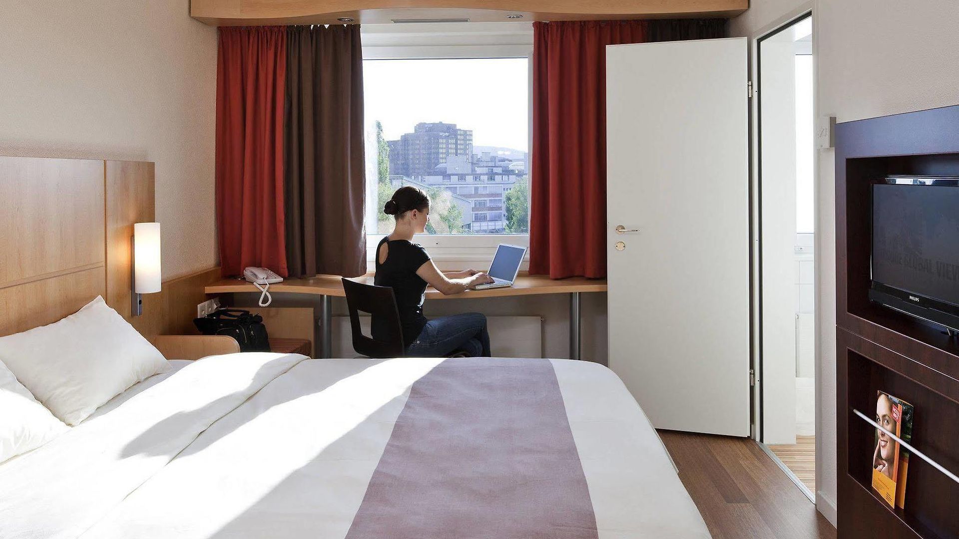 Ibis Messe Airport 3*