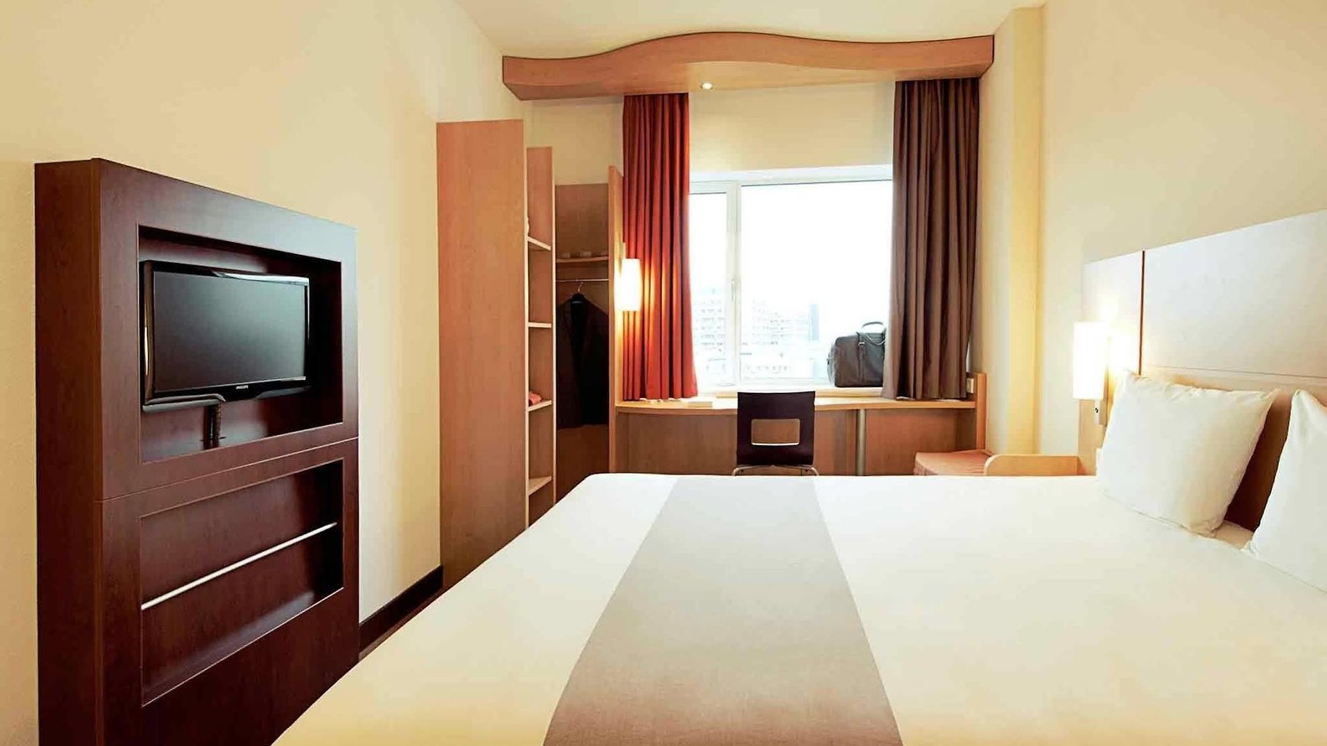 Ibis Messe Airport Hotel 3*