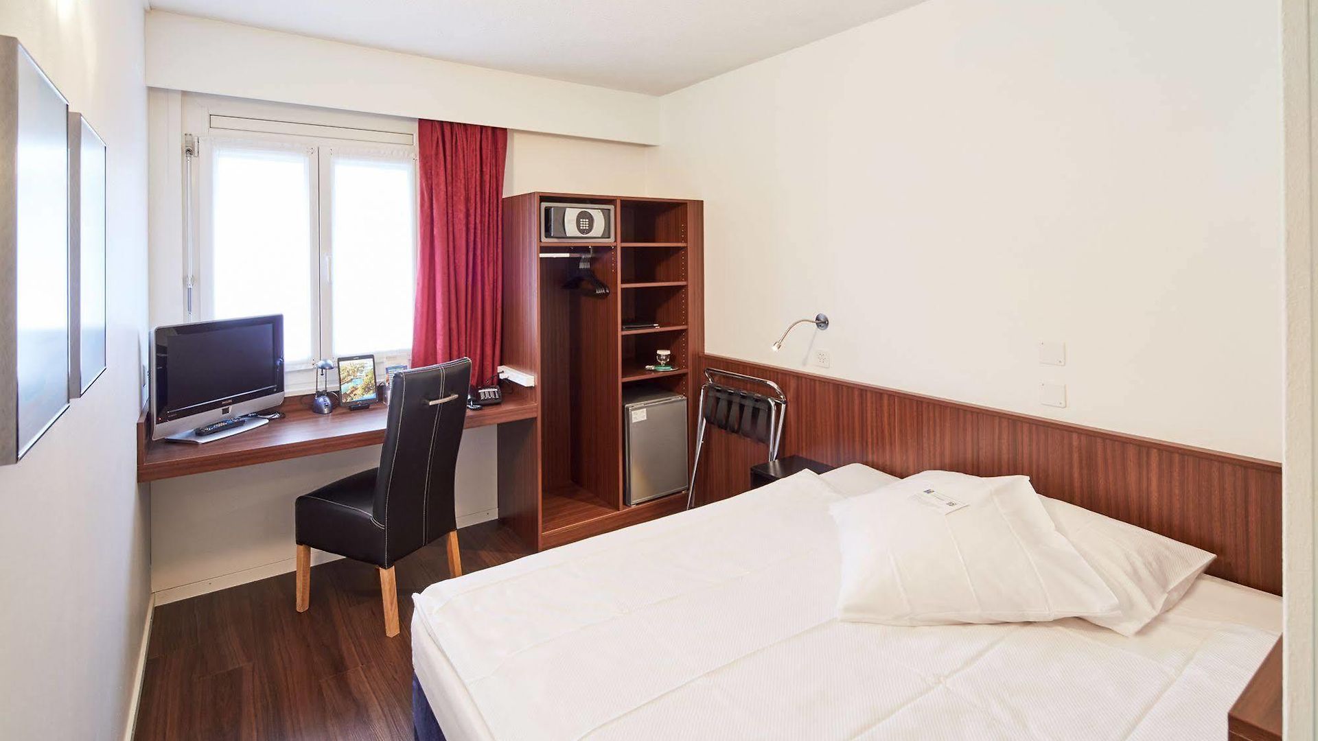 Royal Hotel