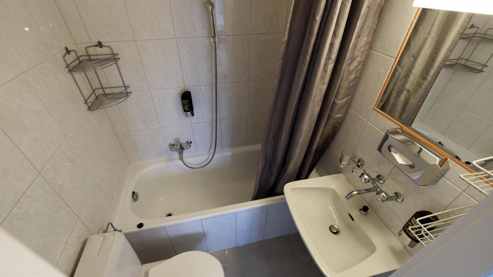 Apartment Swiss Star California - Self Check-in Zurich