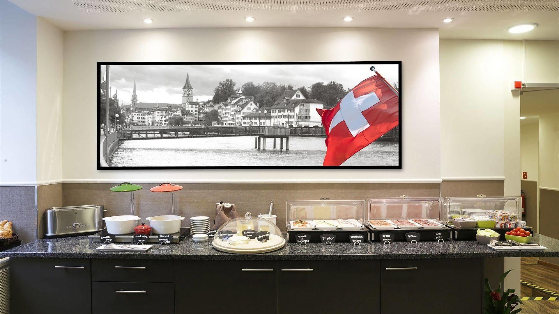 Fred Hauptbahnhof - Self Check-in 2* Zurich