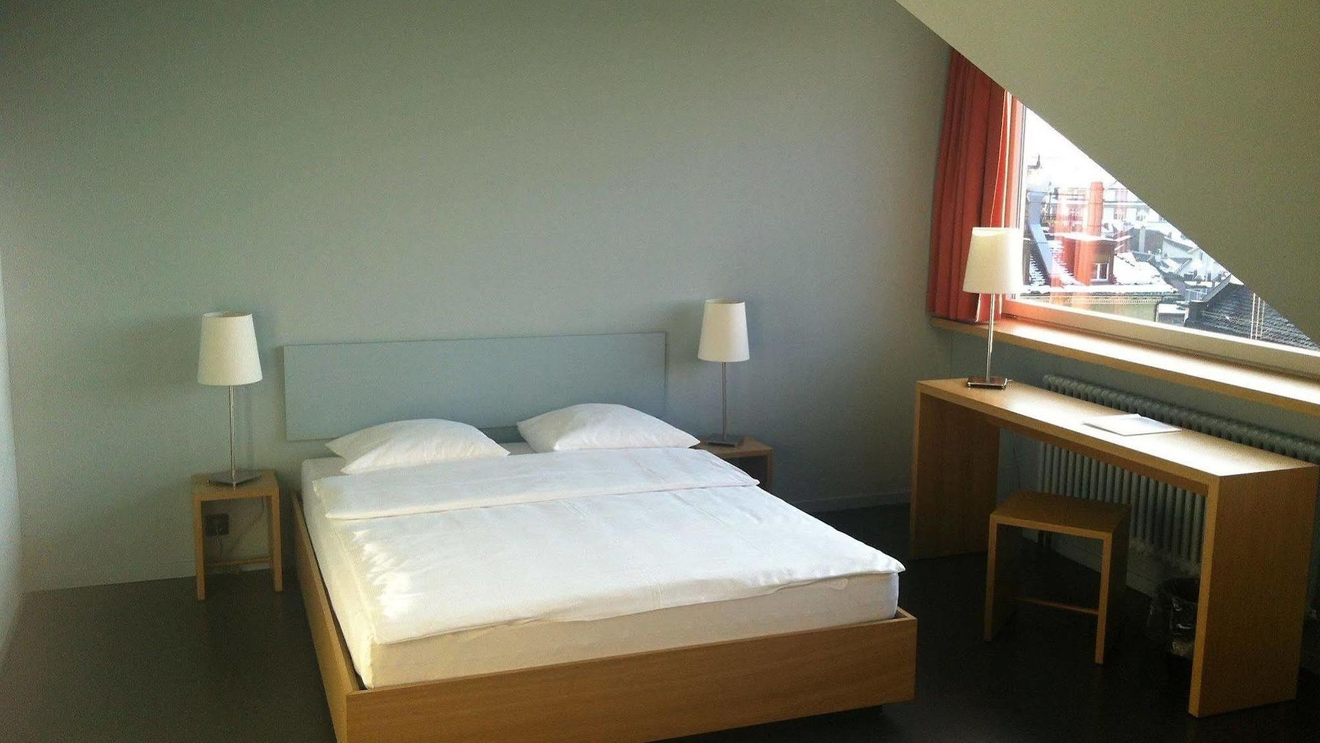 Hotel Marta - 1950's Architecture In Zurich's Vibrant Old Town, Near Main Station Zurich