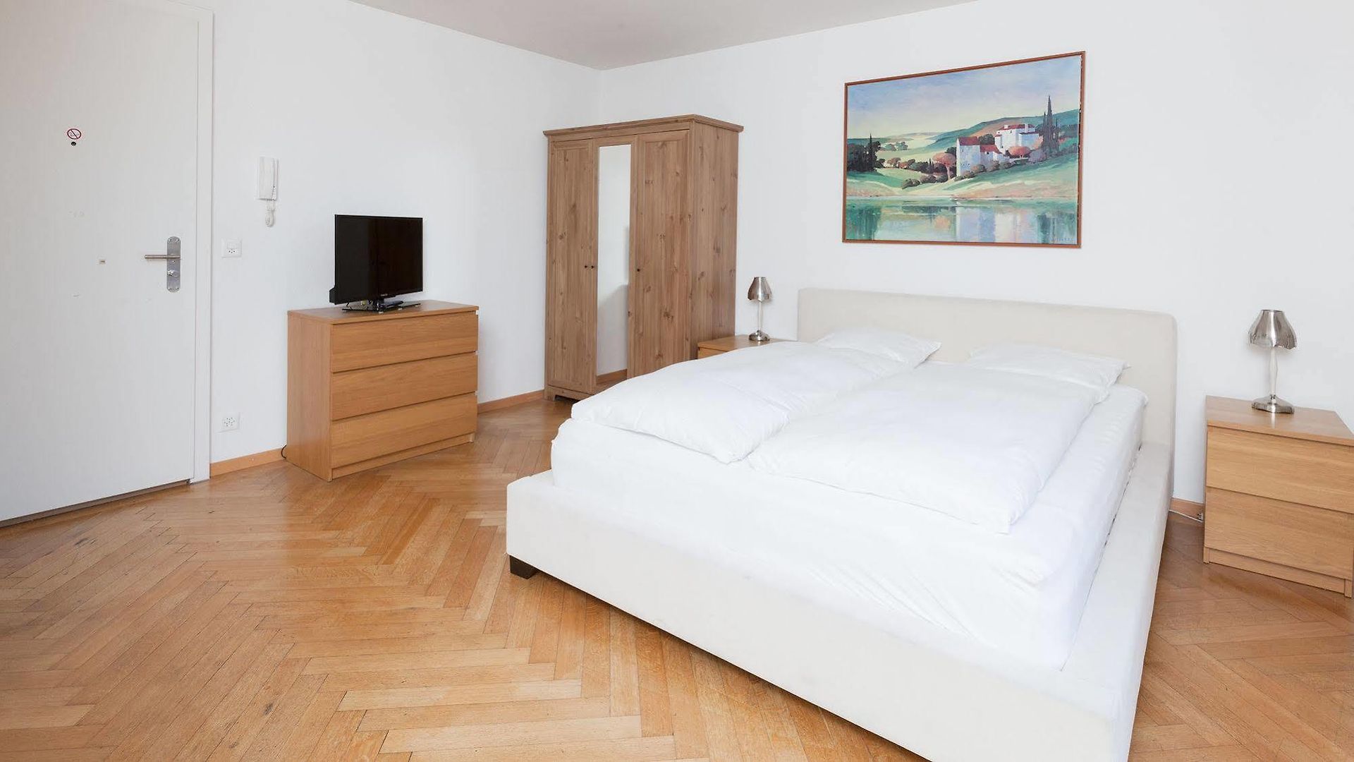 Swiss Star Universitaetstrasse Hotel 3*