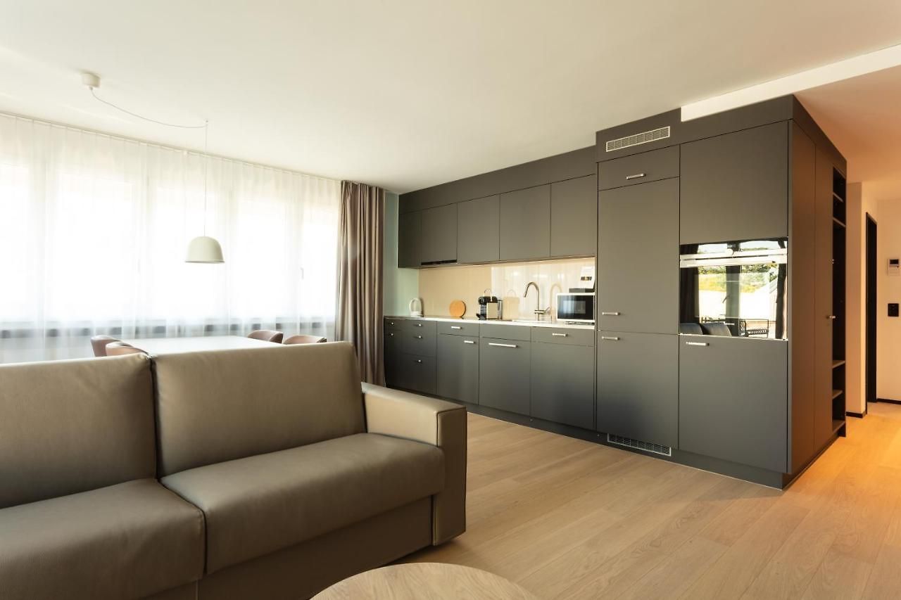 Ema House Serviced Superior Downtown Apartment *