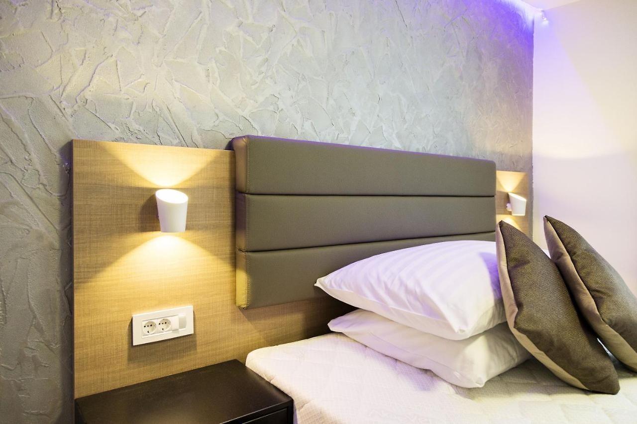 Sleep & Go Self-check-in 2*