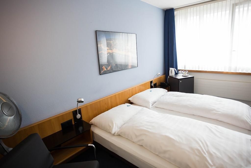 X-tra Hotel