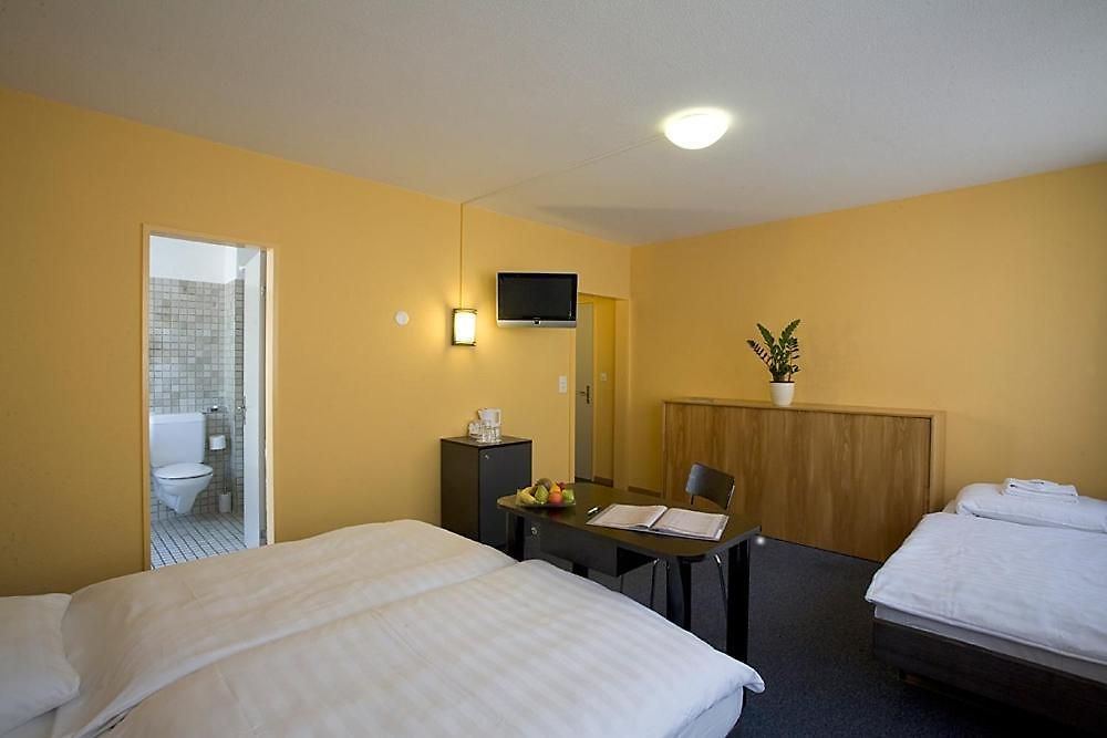 Hotel X-tra