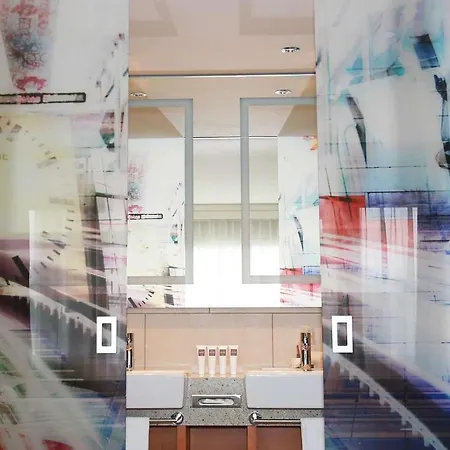 Becozy Self Check-in & Pop-up Hotel Zurich