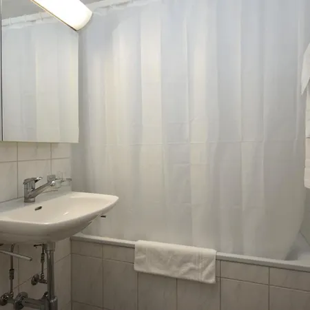 Apartment Spacious With Balcony - Vineyard 71
