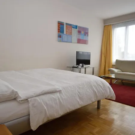 Spacious With Balcony - Vineyard 71 Apartment *