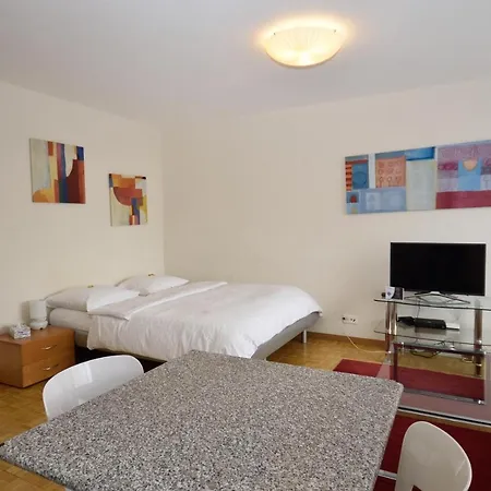Apartment Spacious With Balcony - Vineyard 71 Zürich