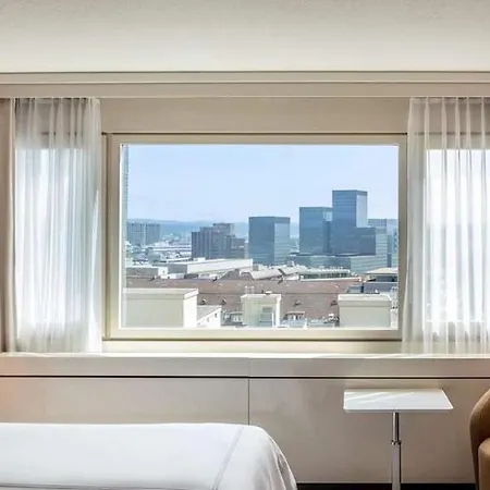 Becozy Self Check-in & Pop-up Hotel Zurich