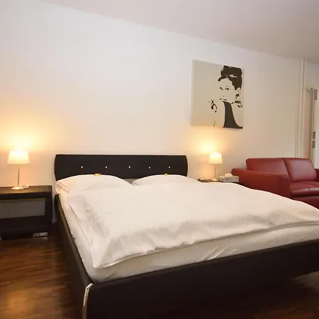 Fantastic Near - Flower 02 Apartment *