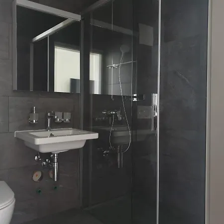 Apartment Hitrental Station *