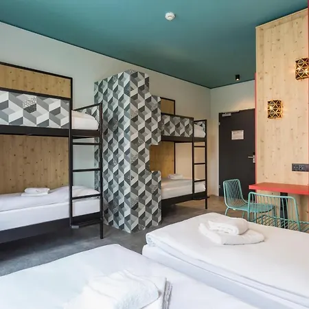 Hotel Meininger Greencity Zurich