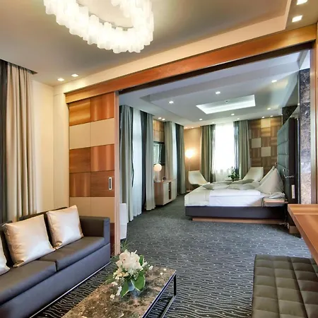 Hotel St.gotthard 4*