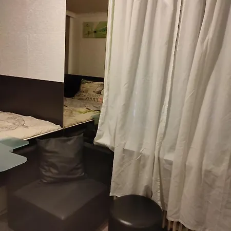 Room in Guest room - Mini-Apartement in Zurich