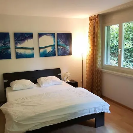 Apartment Centrally Located, Spacious Modern *