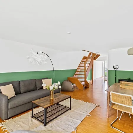 Apartment Cozy Close To The Center Of Forch *
