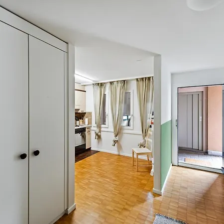 Cozy Close To The Center Of Forch Apartment