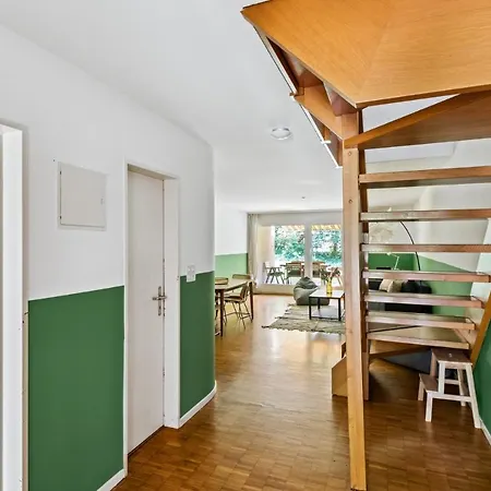 Cozy Close To The Center Of Forch Apartment