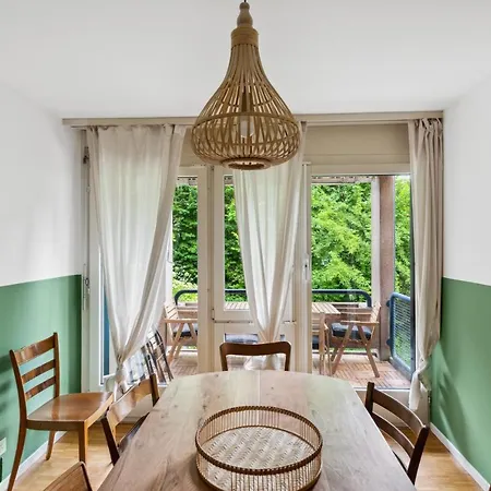 Cozy Close To The Center Of Forch Apartment *