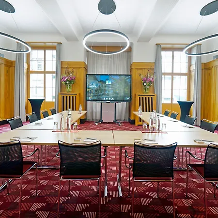 Glockenhof Hotel 4*