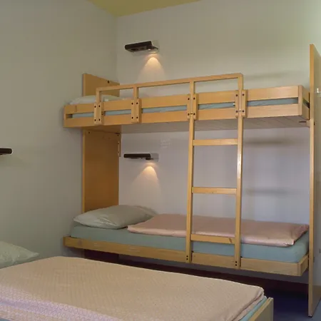 Youth Hostel *