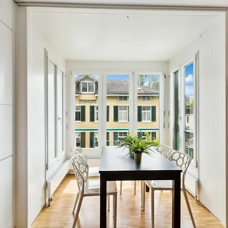 Spacious Hoting Apartment Zürich