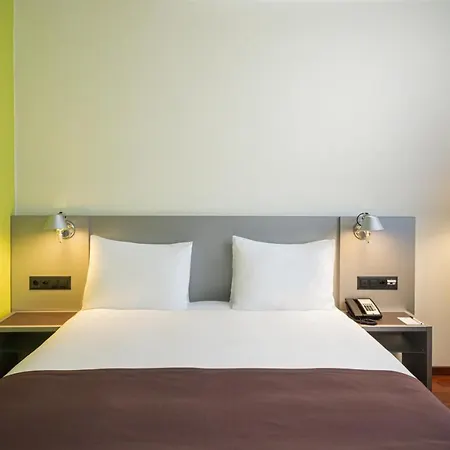 Messe By Ihg Hotel Zurich