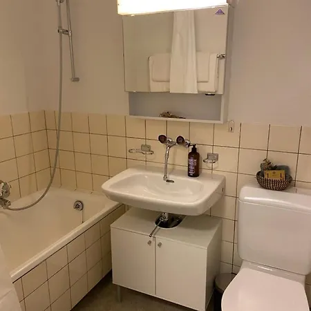 Comfort 1 And 2bdr Close To Airport Apartment