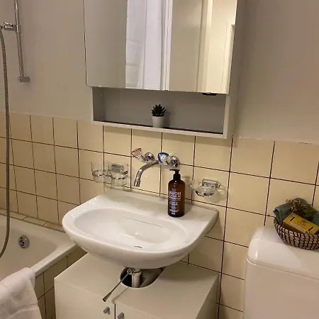 Comfort 1 And 2bdr Close To Airport Apartment Zurich