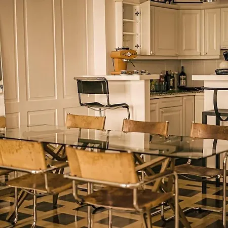 Bright Designer Flat In The Heart Of Zurich