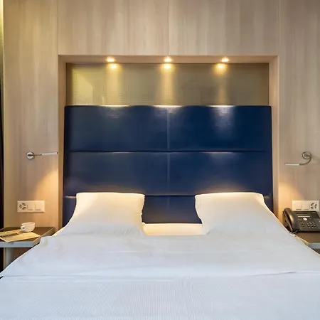 Hotel Alexander Old Town 3*