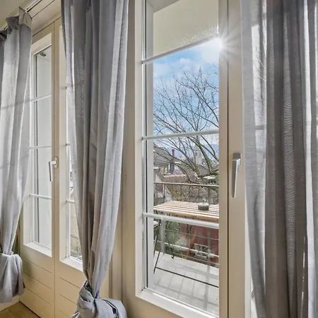 Apartment Muenstergasse Old Town Zurich