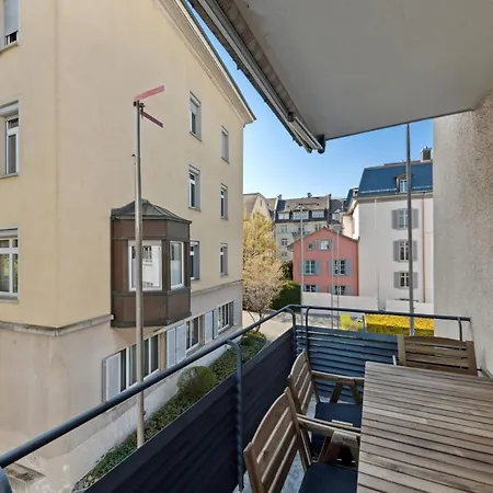 Spacious In The Heart Of Zltwg68 Apartment *