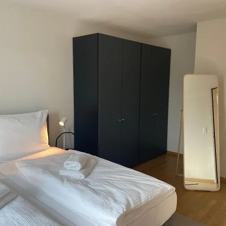 Modern 3bdr Duplex With Skyroof In Trendy West Apartment