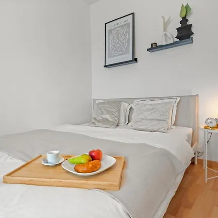 Close To & Balcony 1 Bdr Wollishofen Self Check In * Zurich