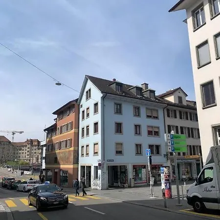 Cozy Unit 12 In Center Of Apartment Zurich