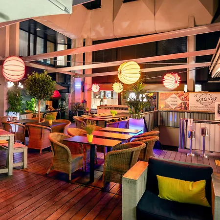 Hotel Plaza 4*