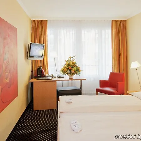 Züri By Fassbind Hotel 4*