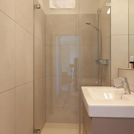 Aparthotel - Franklinstrasse 4*