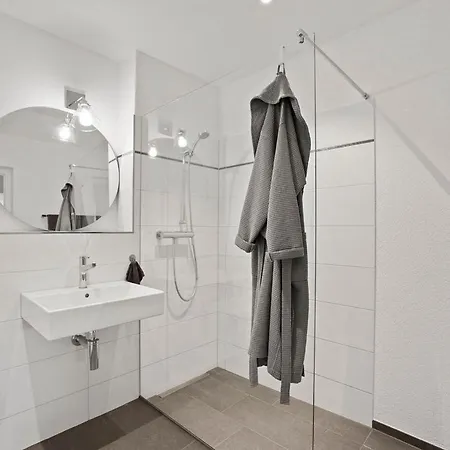 Schone In Zurich