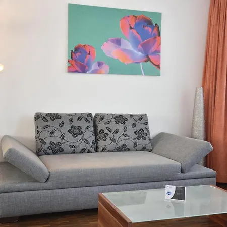 Stylish 1br Near And Opera - Flower 52