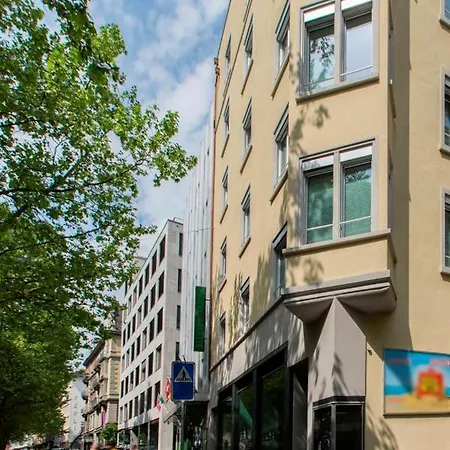 Nest - Stampfenbachstrasse Zurich